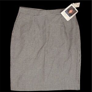 Vintage Jaclyn Smith Classic Black and White Houndstooth Skirt